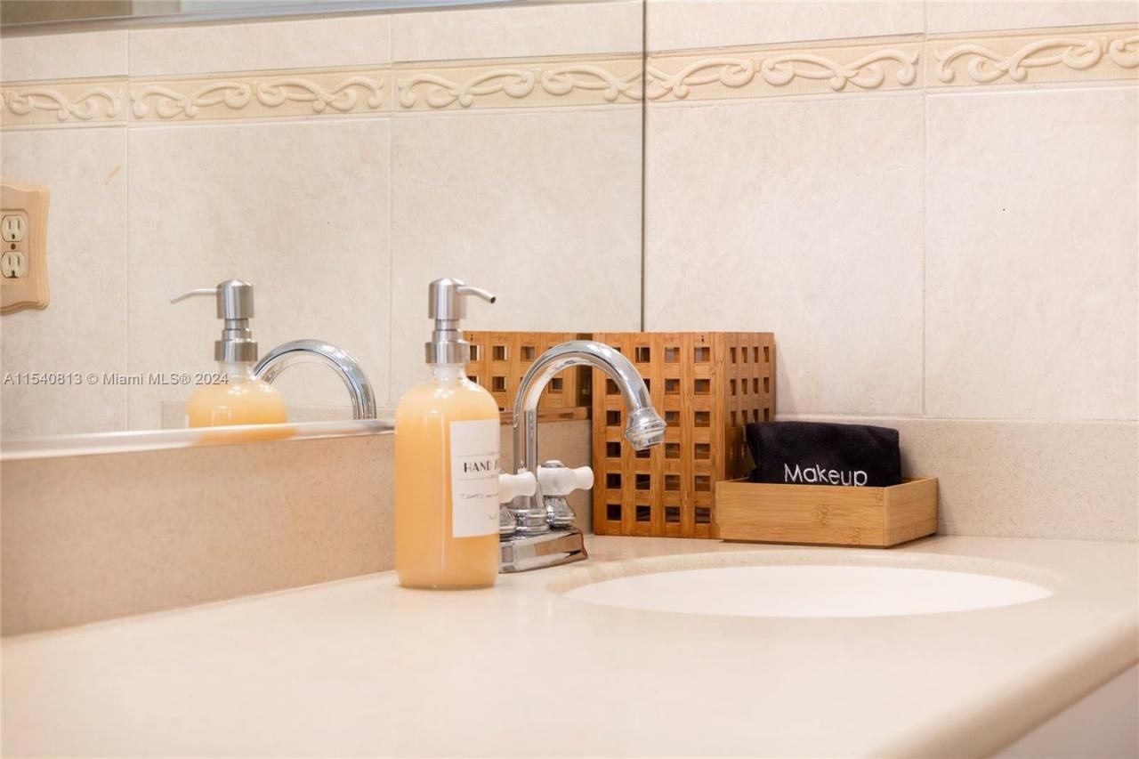 10130 SW 70th Ave, Pinecrest, FL 33156 Photo