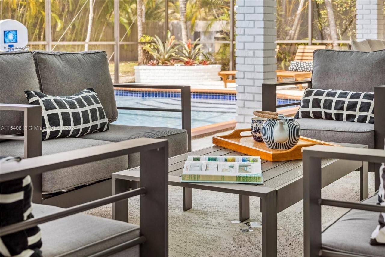 10130 SW 70th Ave, Pinecrest, FL 33156 Photo