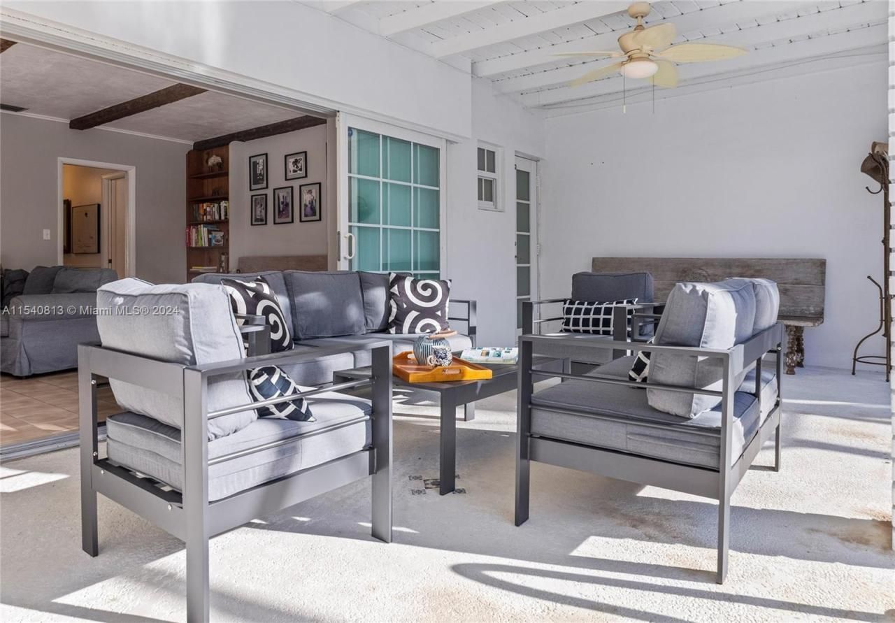 10130 SW 70th Ave, Pinecrest, FL 33156 Photo