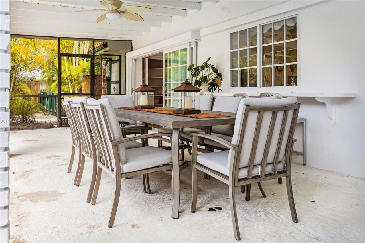 10130 SW 70th Ave, Pinecrest, FL 33156 Photo