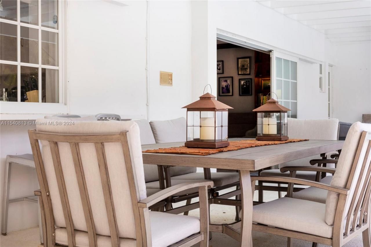 10130 SW 70th Ave, Pinecrest, FL 33156 Photo