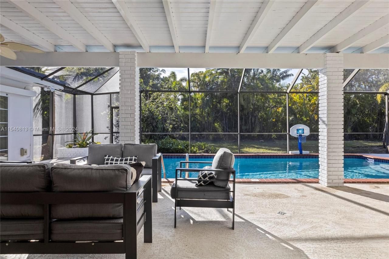 10130 SW 70th Ave, Pinecrest, FL 33156 Photo