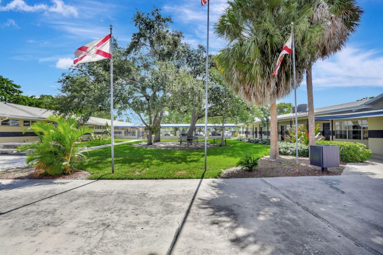 959 SE 6th Avenue, Deerfield Beach, FL 33441 Photo