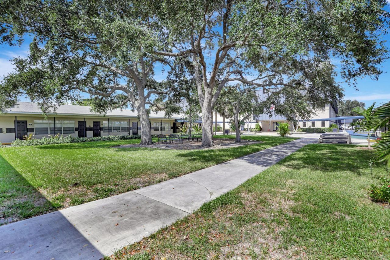 959 SE 6th Avenue, Deerfield Beach, FL 33441 Photo