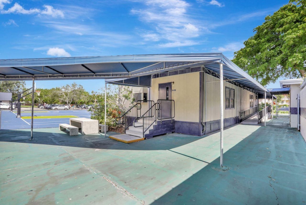 959 SE 6th Avenue, Deerfield Beach, FL 33441 Photo