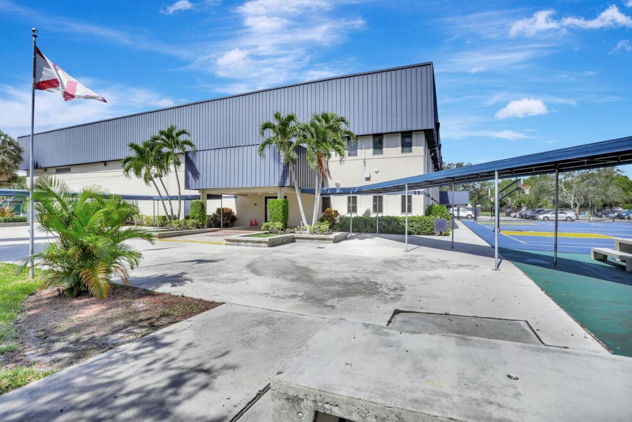 959 SE 6th Avenue, Deerfield Beach, FL 33441 Photo