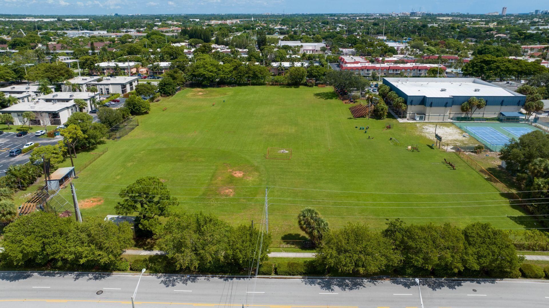 959 SE 6th Avenue, Deerfield Beach, FL 33441 Photo