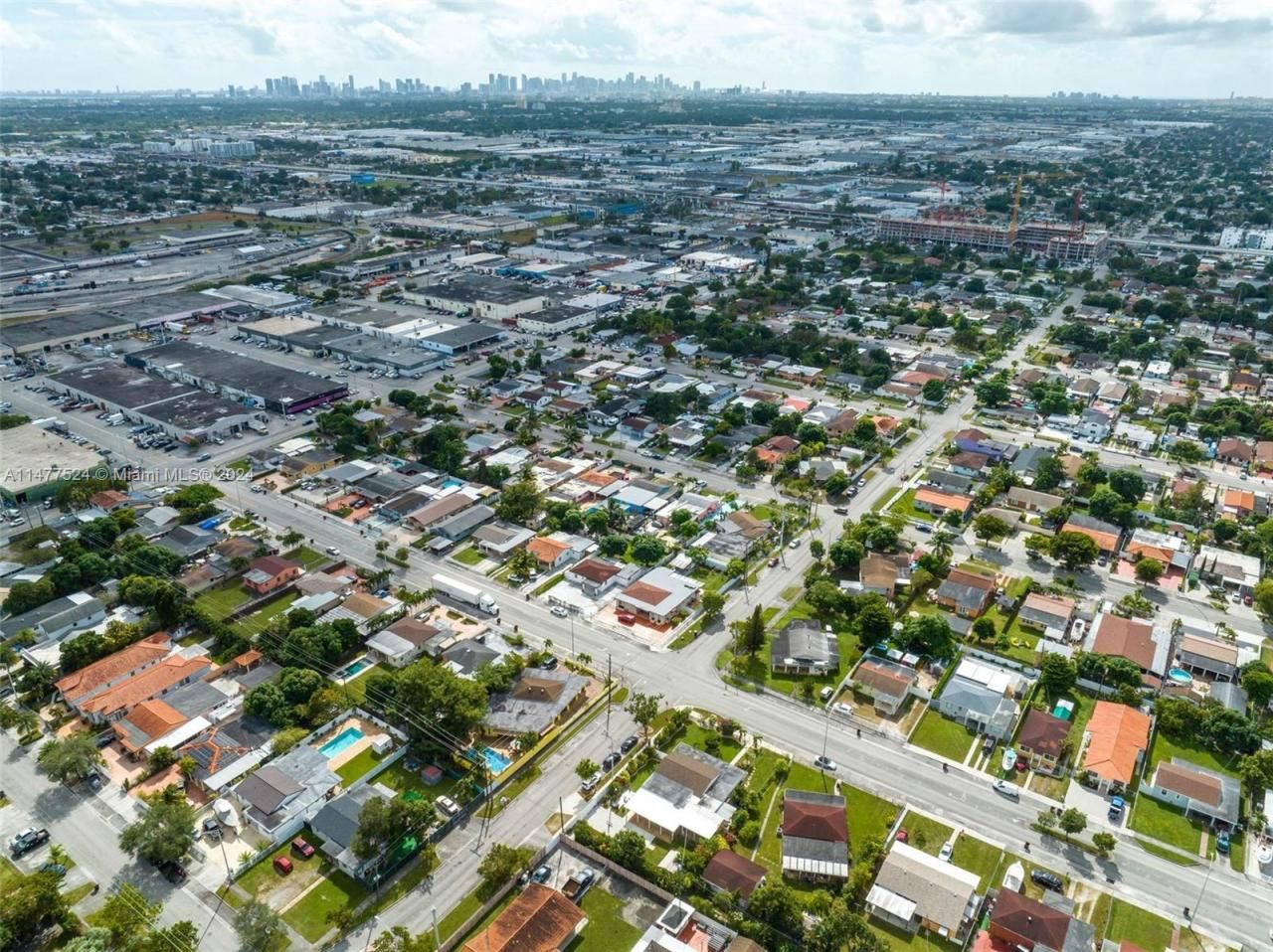 901 E 32nd St, Hialeah, FL 33013 Photo