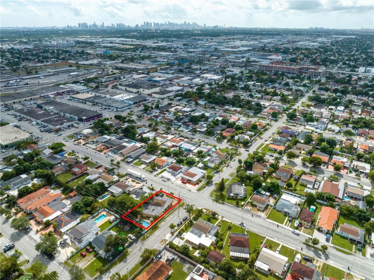 901 E 32nd St, Hialeah, FL 33013 Photo