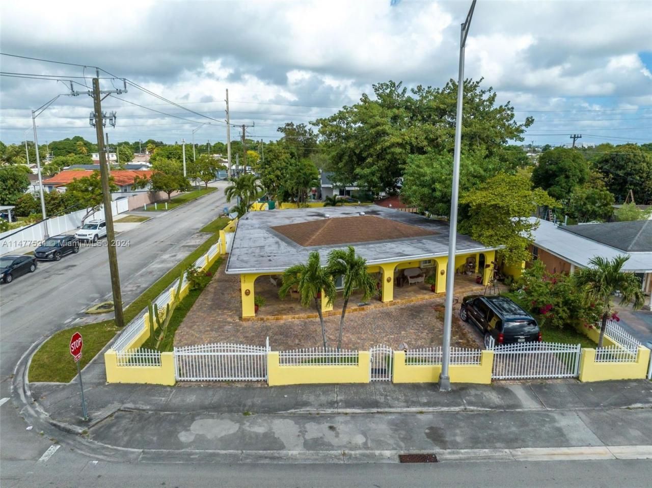 901 E 32nd St, Hialeah, FL 33013 Photo