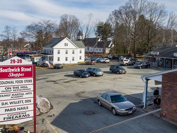 23-39 Southwick St, Agawam, MA 01030