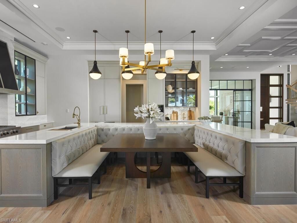 595 16th Ave S, Naples, FL 34102 Photo