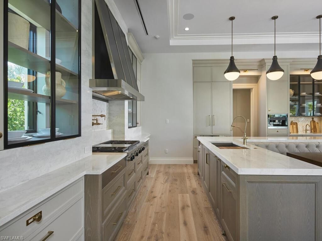 595 16th Ave S, Naples, FL 34102 Photo