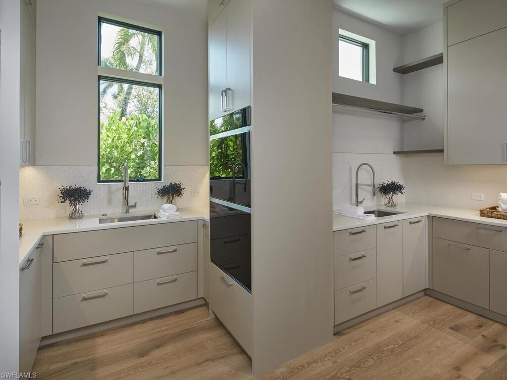 595 16th Ave S, Naples, FL 34102 Photo