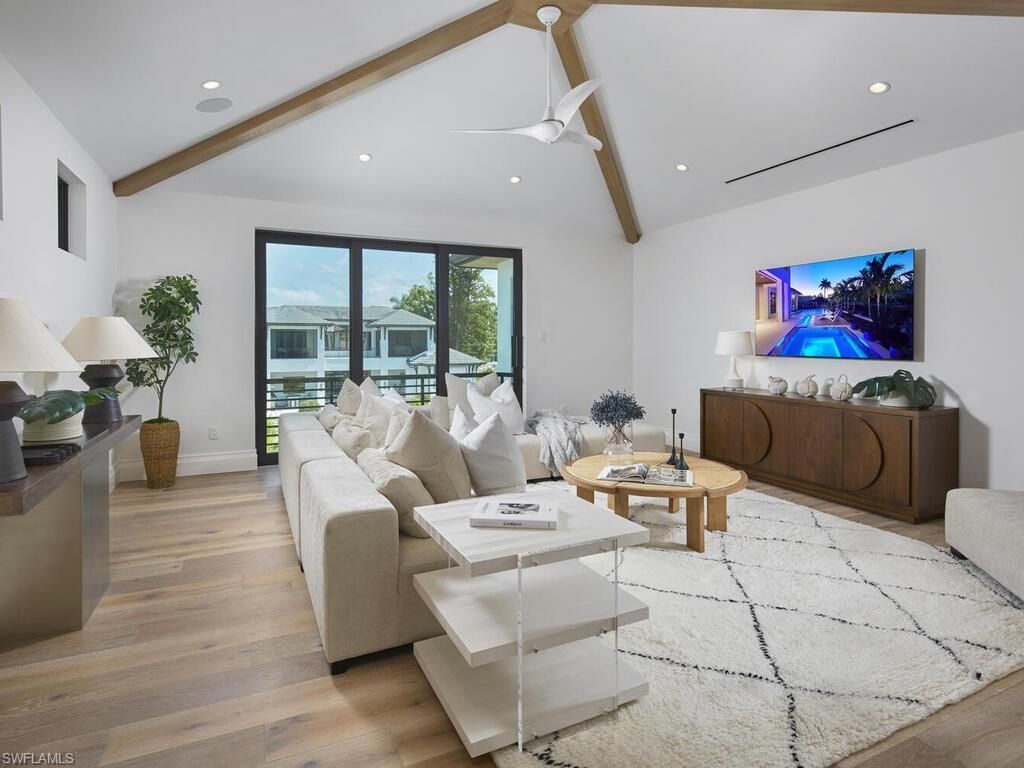 595 16th Ave S, Naples, FL 34102 Photo