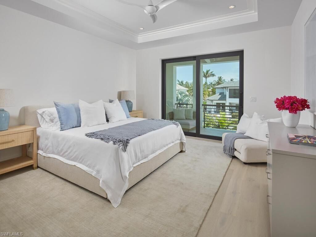 595 16th Ave S, Naples, FL 34102 Photo