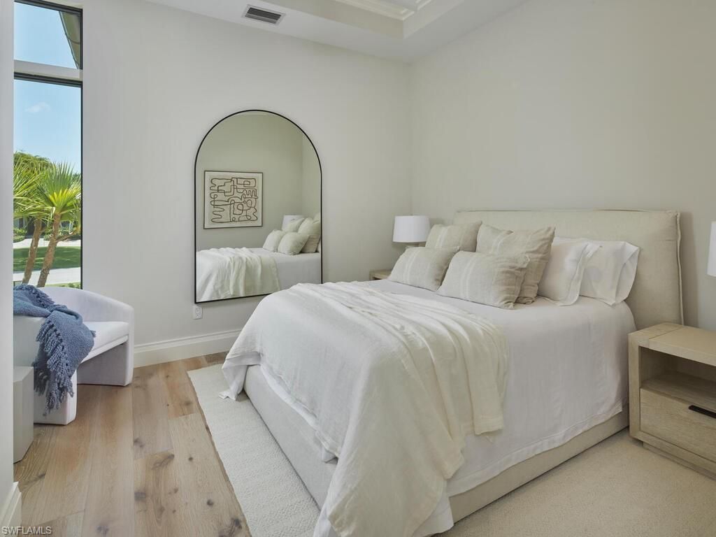 595 16th Ave S, Naples, FL 34102 Photo