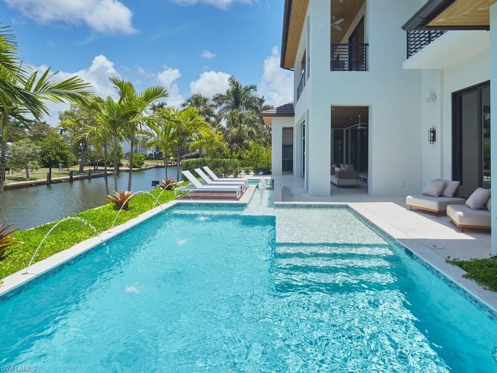 595 16th Ave S, Naples, FL 34102 Photo