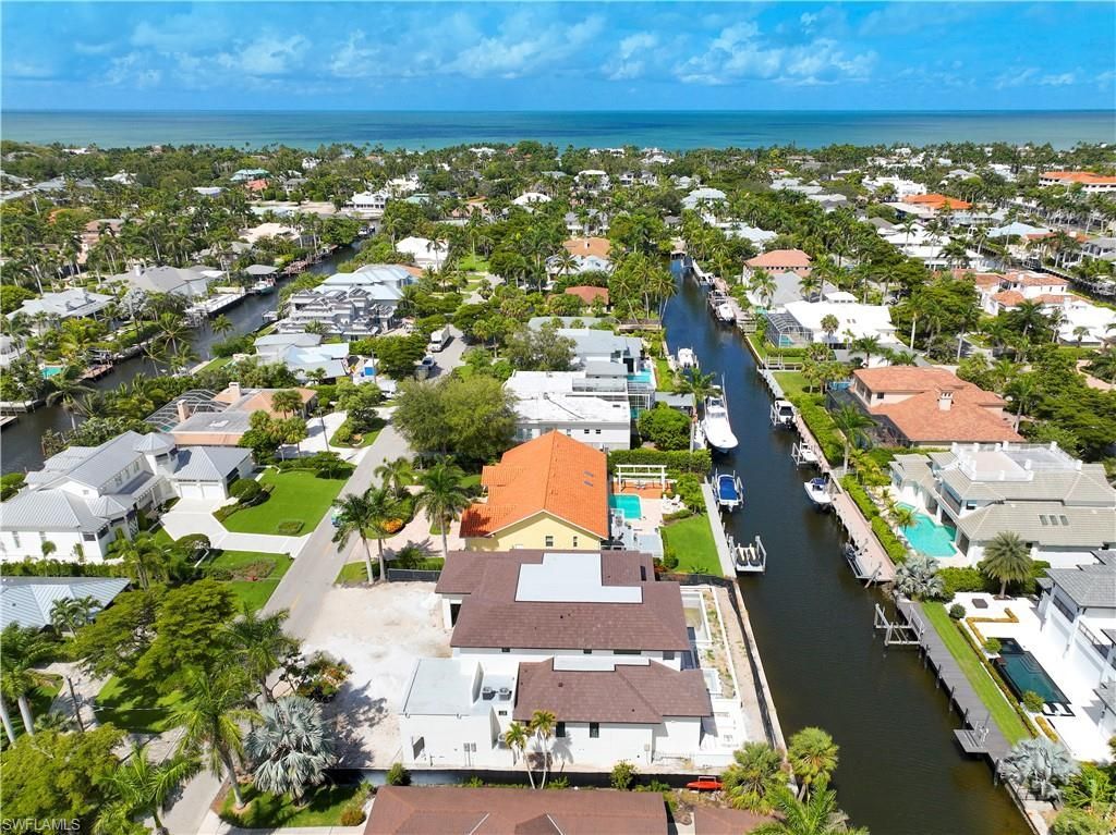 595 16th Ave S, Naples, FL 34102 Photo