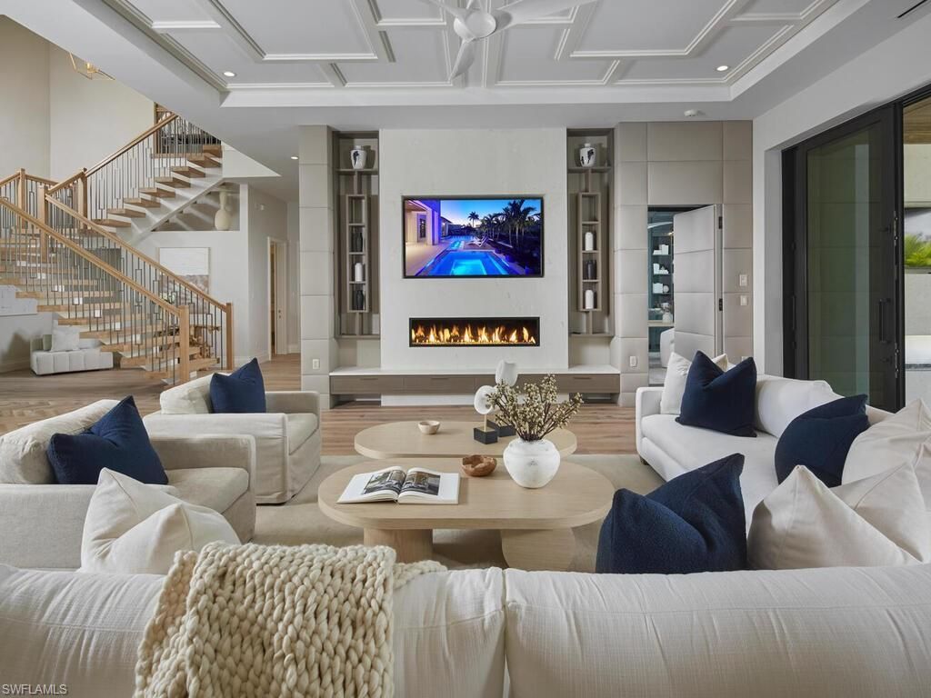 595 16th Ave S, Naples, FL 34102 Photo