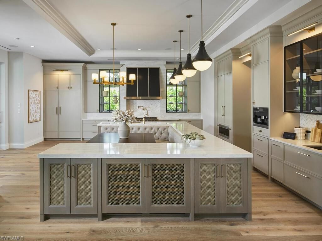 595 16th Ave S, Naples, FL 34102 Photo