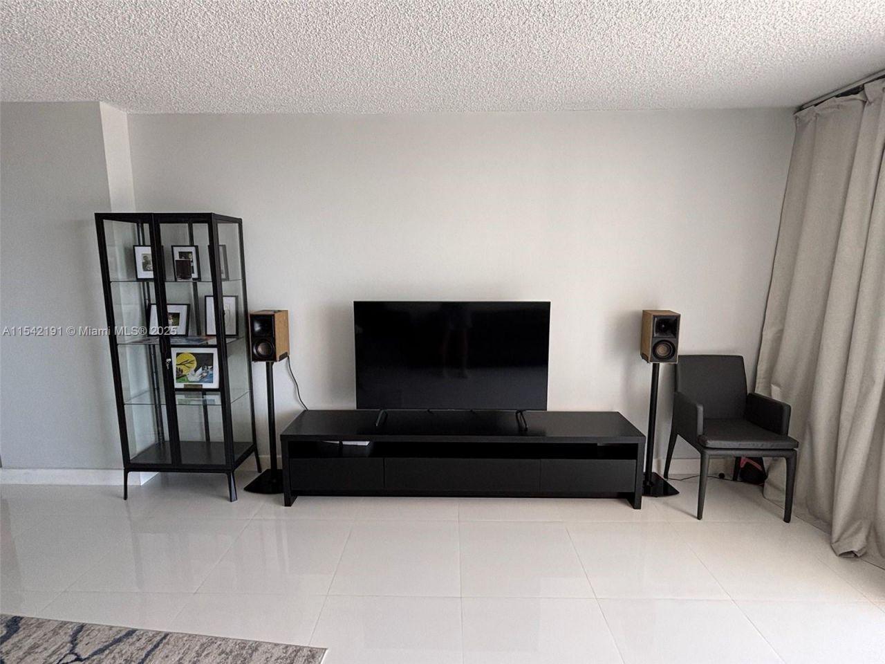 1865 S Ocean Dr, Unit 4F, Hallandale Beach, FL 33009 Photo