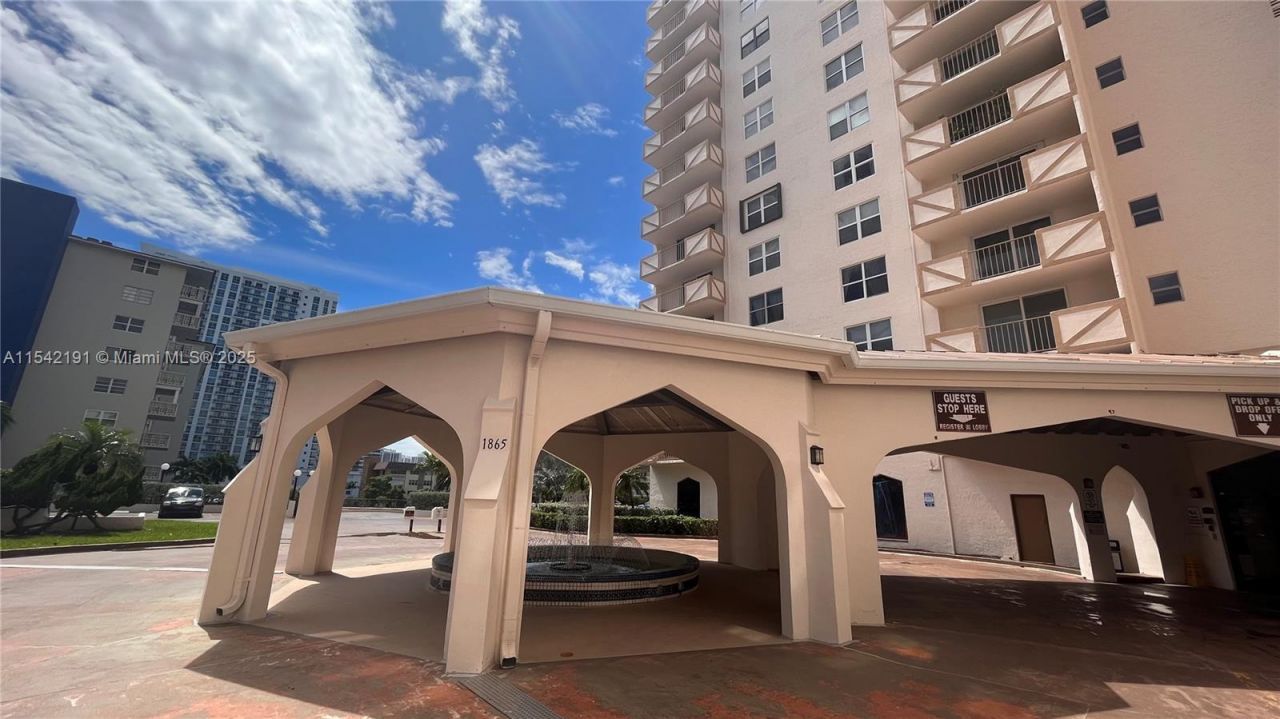 1865 S Ocean Dr, Unit 4F, Hallandale Beach, FL 33009 Photo