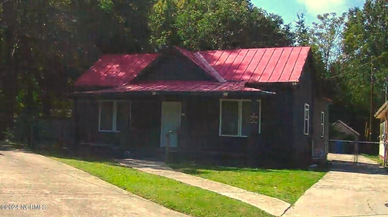 310 Finch Street Se, Wilson, NC 27893 Main Photo