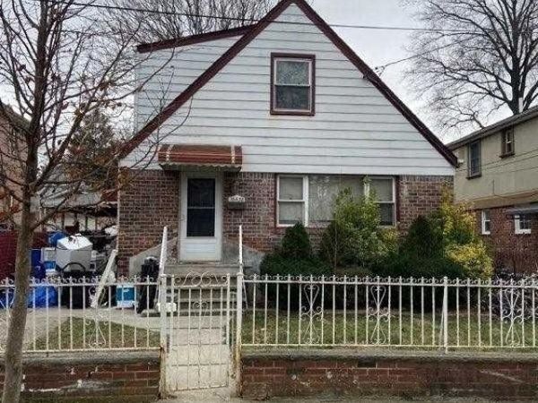 164-38 77th Avenue, Flushing, NY 11366