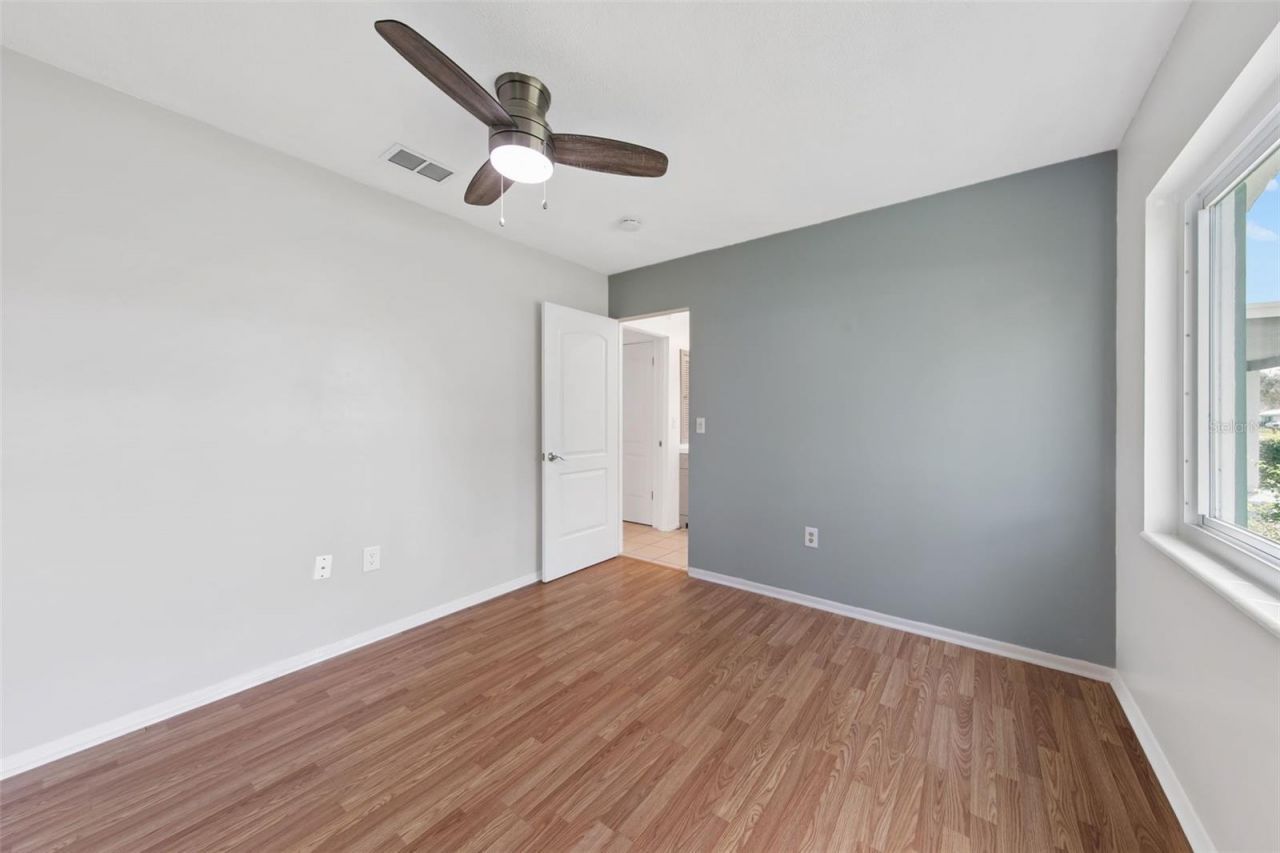 3915 Schwalbe Drive, Unit 128, Sarasota, FL 34235 Photo