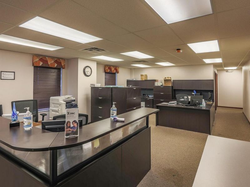 5830 N High Street, Worthington, OH 43085 Photo 11