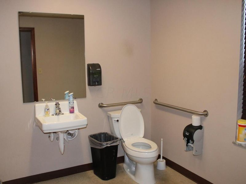 5830 N High Street, Worthington, OH 43085 Photo 18