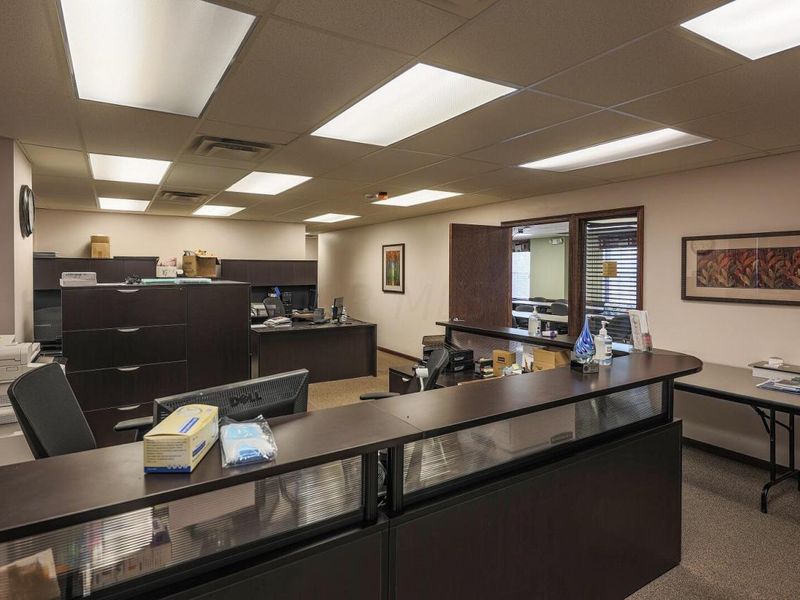 5830 N High Street, Worthington, OH 43085 Photo 9