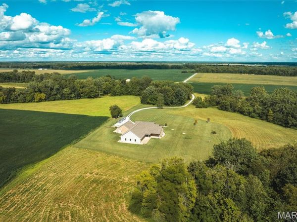 272 NE 1350 Avenue, Greenfield, IL 62044