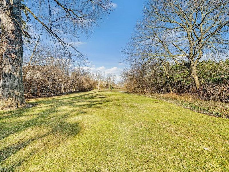 3152 Van Aken Boulevard, Shaker Heights, OH 44120 Photo 2