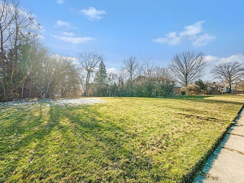 3152 Van Aken Boulevard, Shaker Heights, OH 44120 Photo 4