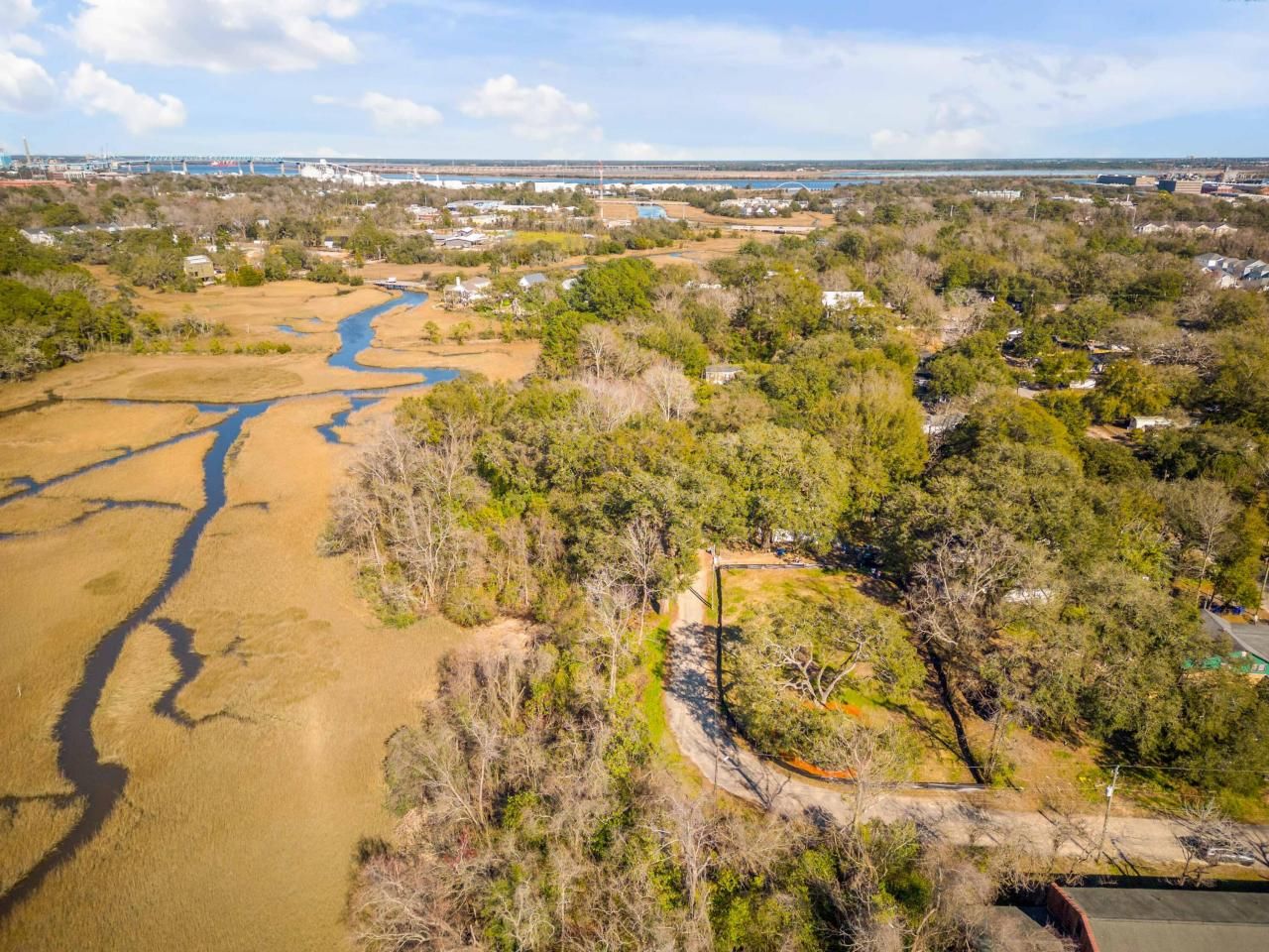 1933 Cornwell Avenue Photo 2