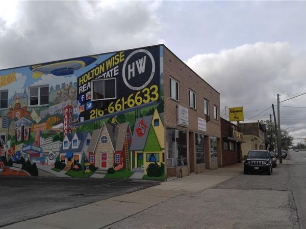 5753 Ridge Road, Parma, OH 44129