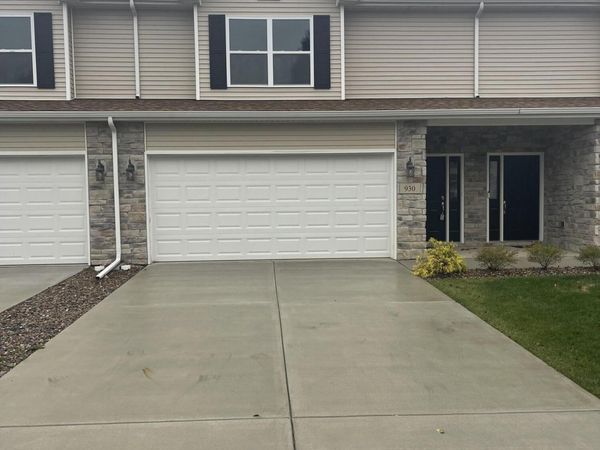 930 Penny Court, Hobart, IN 46342