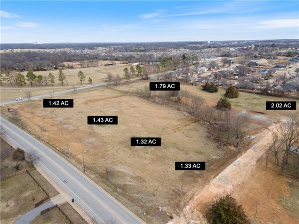 2700 N Mt Olive Street, Siloam Springs, AR 72761