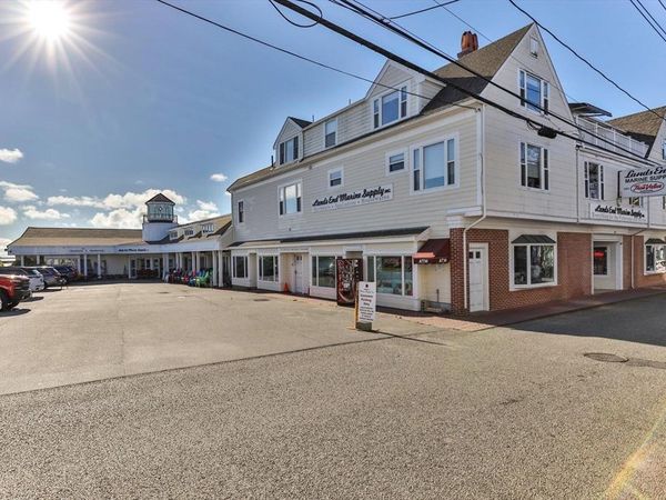 337 Commercial Street, Provincetown, MA 02657