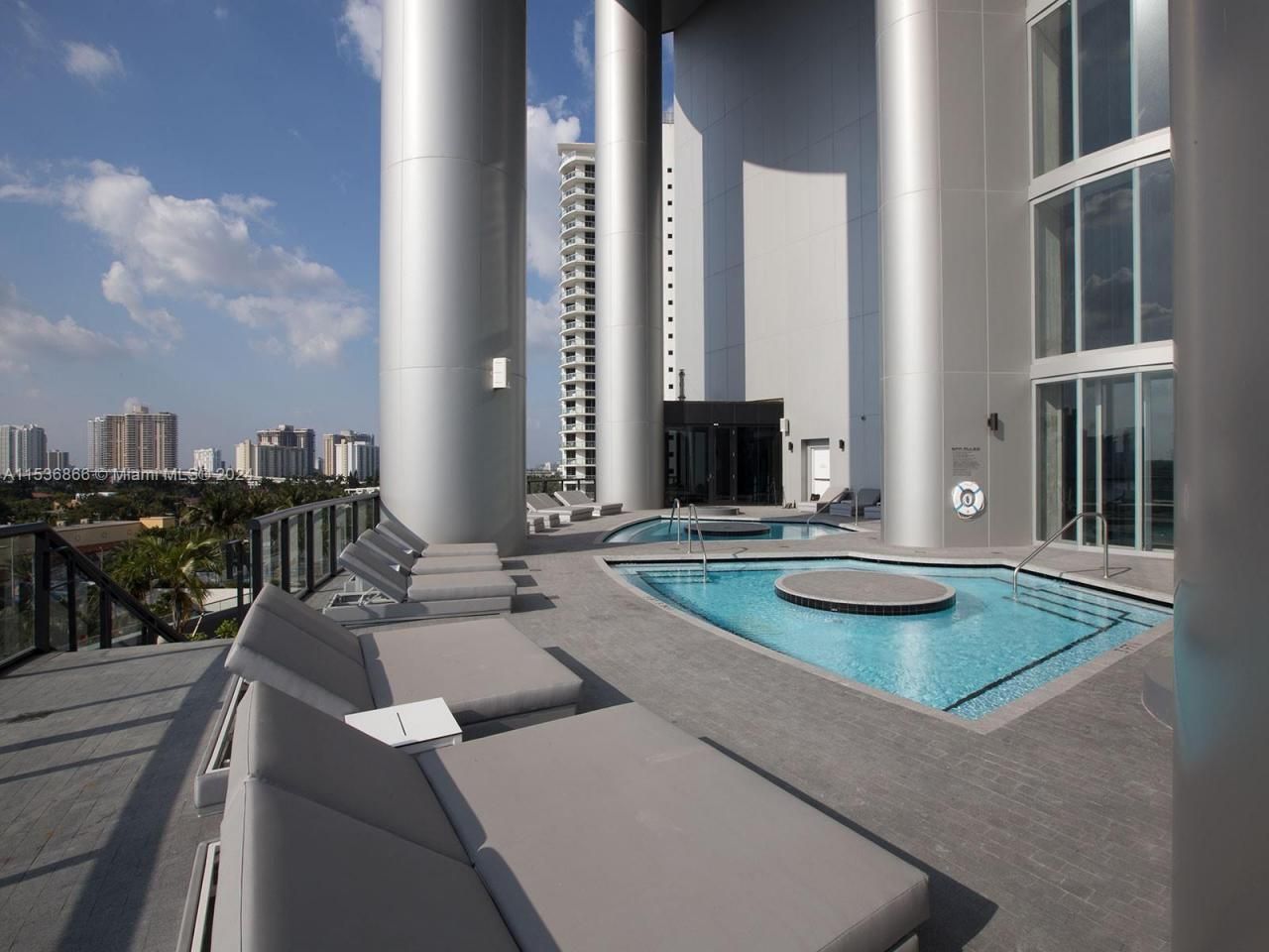 18555 Collins Ave, Unit 3501, Sunny Isles Beach, FL 33160 Photo