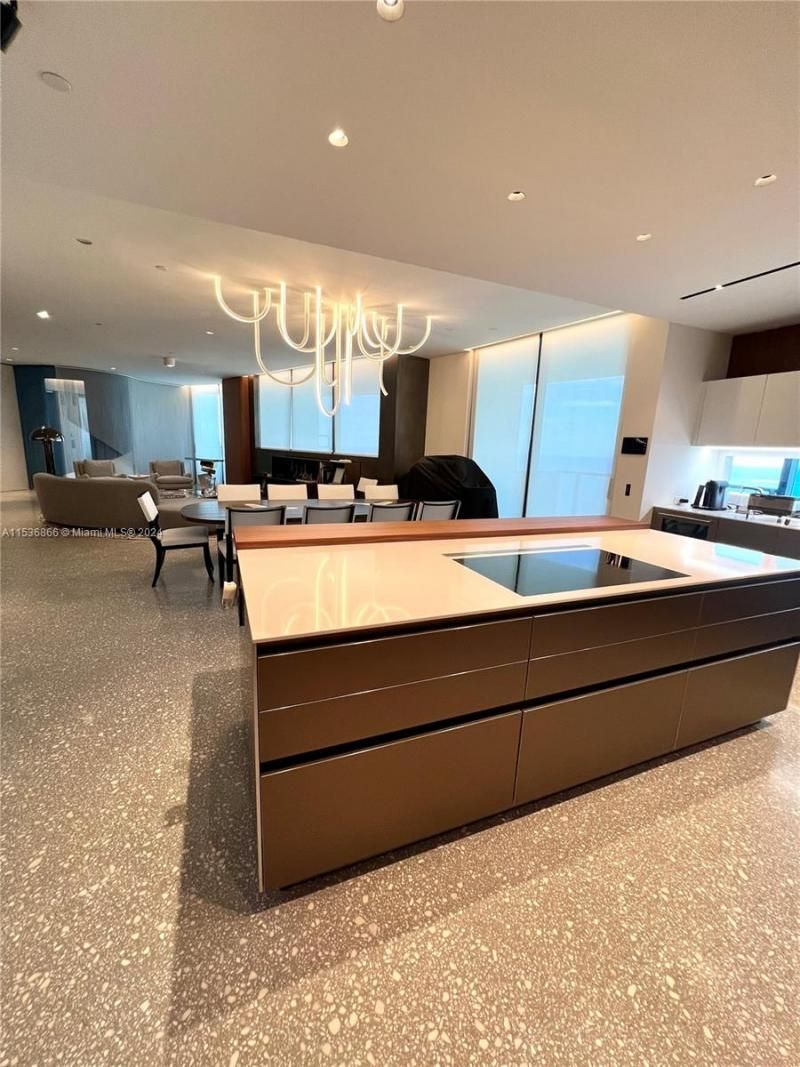 18555 Collins Ave, Unit 3501, Sunny Isles Beach, FL 33160 Photo