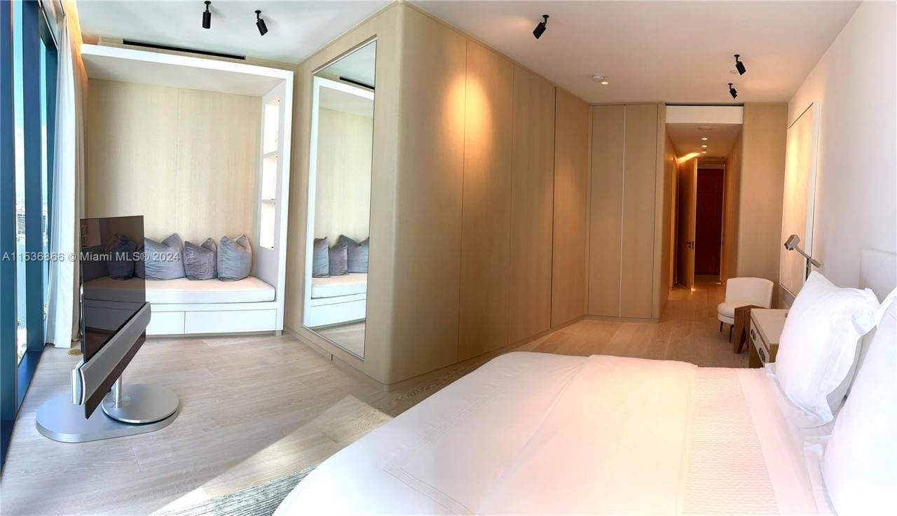 18555 Collins Ave, Unit 3501, Sunny Isles Beach, FL 33160 Photo