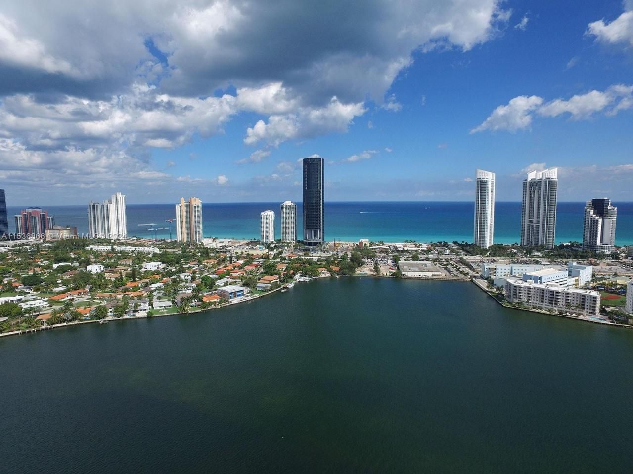 18555 Collins Ave, Unit 3501, Sunny Isles Beach, FL 33160 Photo