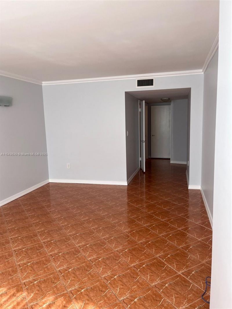 2801 NE 183rd St, Unit 2103W, Aventura, FL 33160 Photo