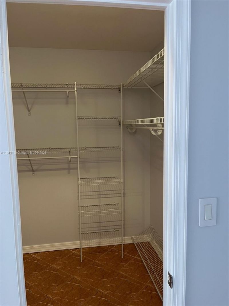 2801 NE 183rd St, Unit 2103W, Aventura, FL 33160 Photo