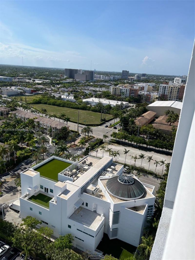 2801 NE 183rd St, Unit 2103W, Aventura, FL 33160 Photo