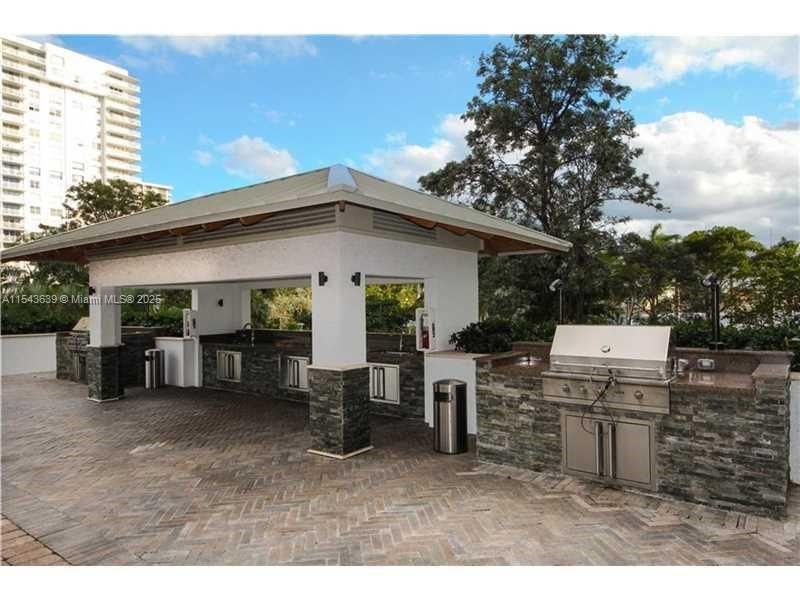 2801 NE 183rd St, Unit 2103W, Aventura, FL 33160 Photo