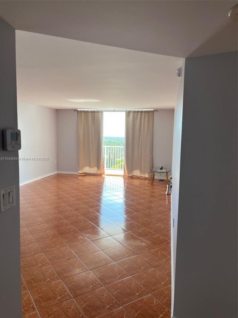 2801 NE 183rd St, Unit 2103W, Aventura, FL 33160 Photo